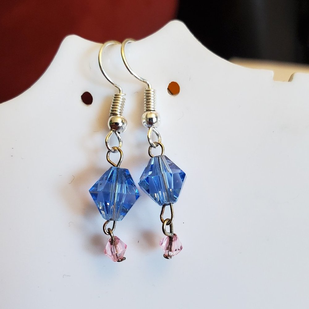 Silver Tone Hook Glass Dangle Earrings Tony Alexander Jewelry Artisan Fashion